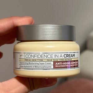 IT Cosmetics Confidence in a Cream Moisturizer